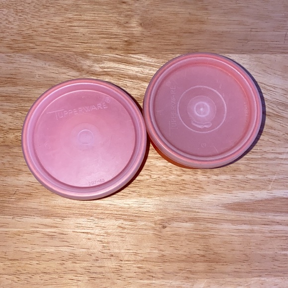 Tupperware Snack Cups set of 2 - Picture 2 of 3